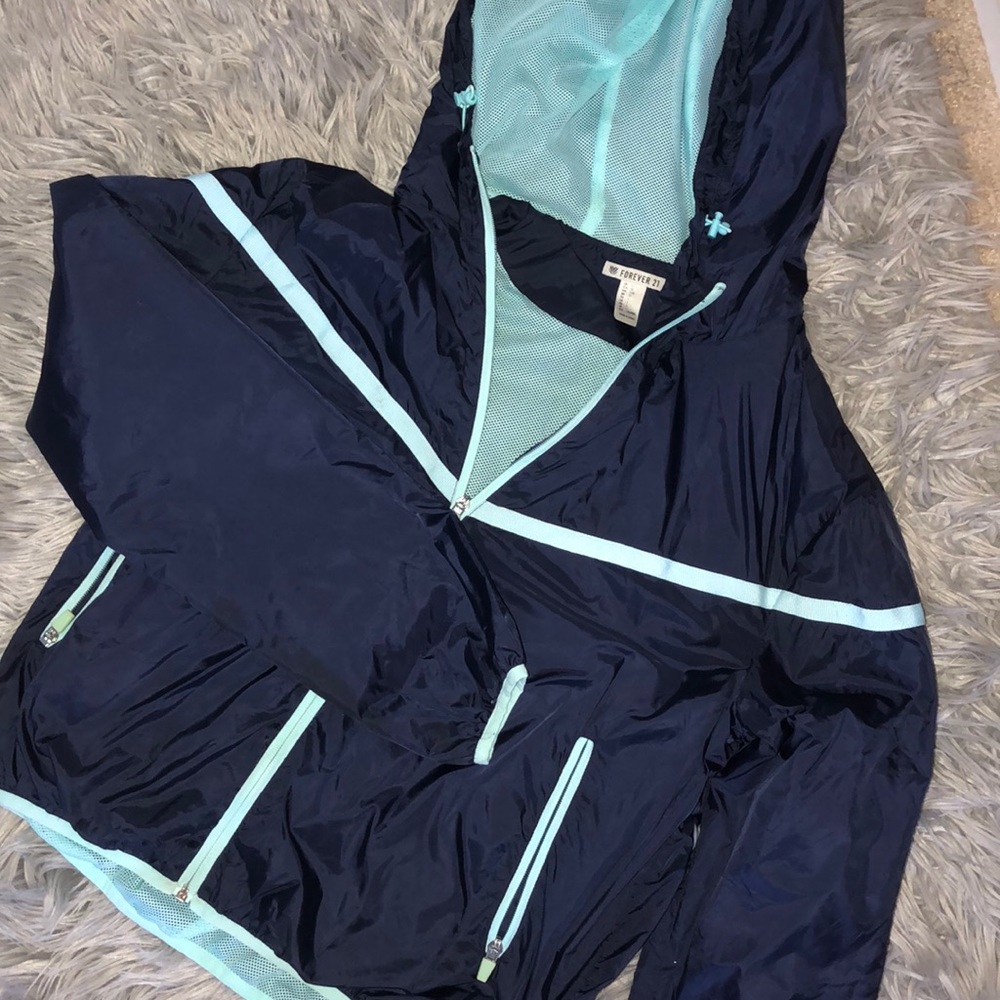 Navy blue/light blue contrast windbreaker